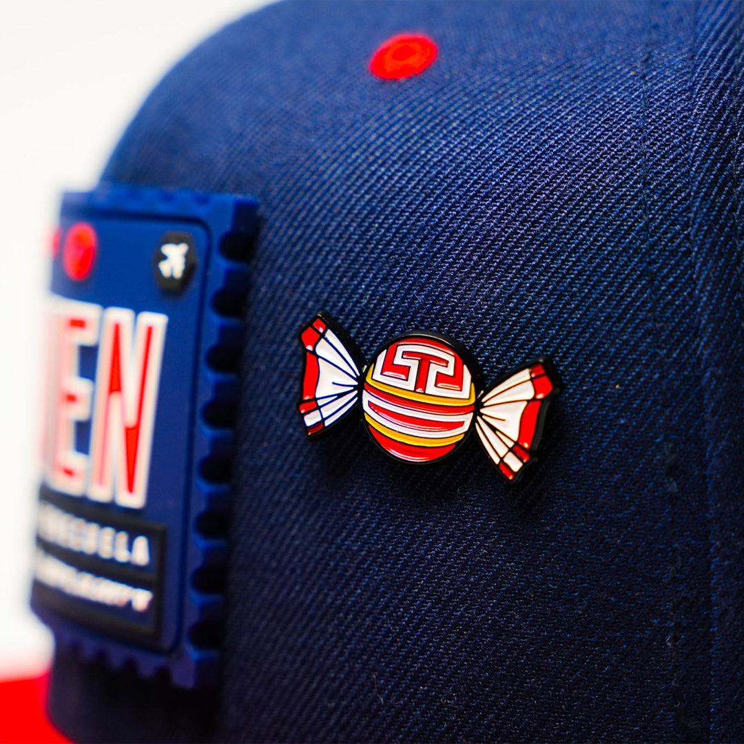 Cholas Petroleras Pin