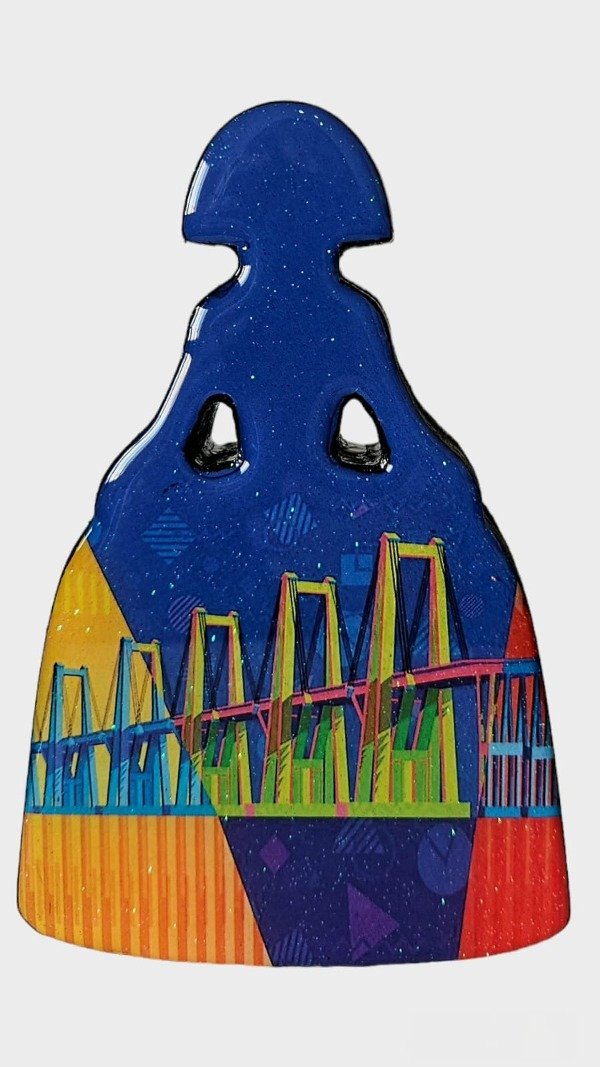 Menina en Resina - Puente Sobre el Lago