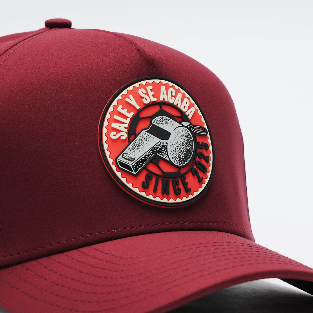 Sale y se acaba Performance Vinotinto Cap