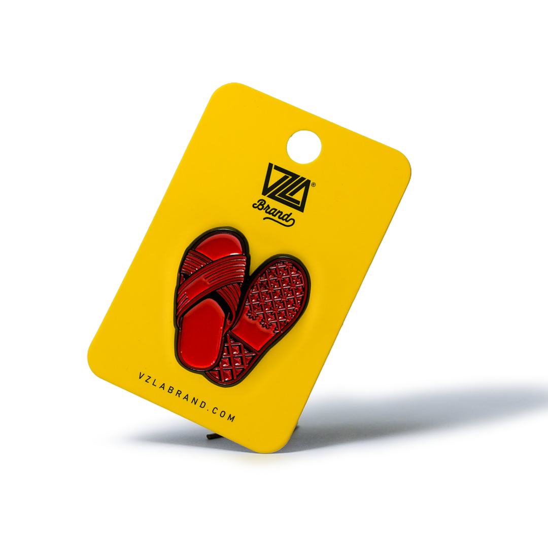 Cholas Petroleras Pin